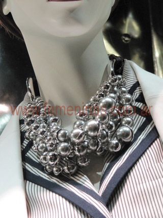 Collar femenino primavera verano 2012 Dior