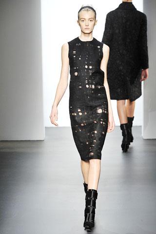 Vestido negro sin mangas escote redondo con transparencias Calvin Klein