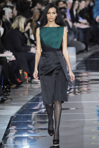 Vestido sin mangas combinado negro verde falda con pliegues Valentino