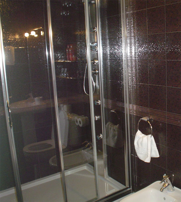 Baño del hotel Esvivé Ibiza