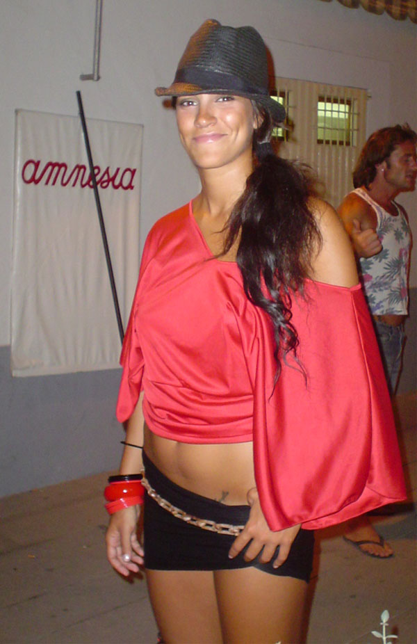 Bailarina de La troya Amnesia Ibiza