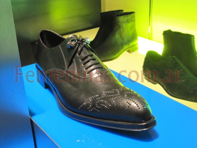 Cesare paciotti zapatos de vestir cuero negro con dise¤o en la puntera