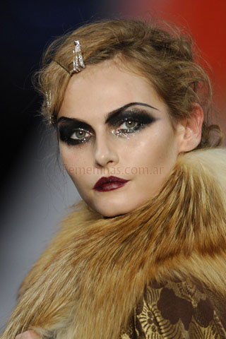 Maquillaje glamoroso de moda 2008 por Dior