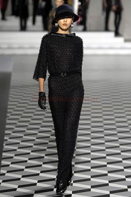 elegante vestido negro Marc Jacobs invierno 2008