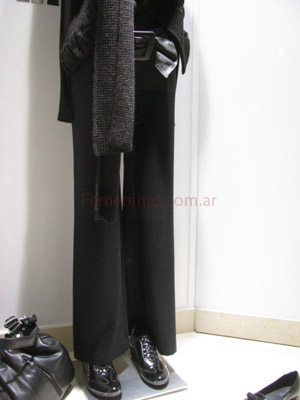 pantalon moda invierno 2009 negro cinturon cuero