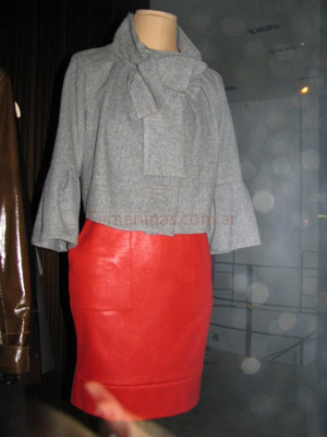 pollera moda invierno 2009 cuero colorada