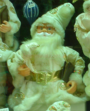 Papa Noel con detalles en dorado