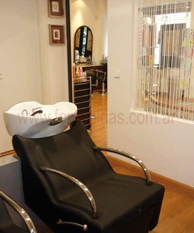 Black & white peluqueros salon
