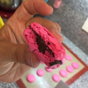 En el mes de la madre, Atelier Pastry lanza:  Nuevo curso de Macarons para regalar y hacer con Mamá